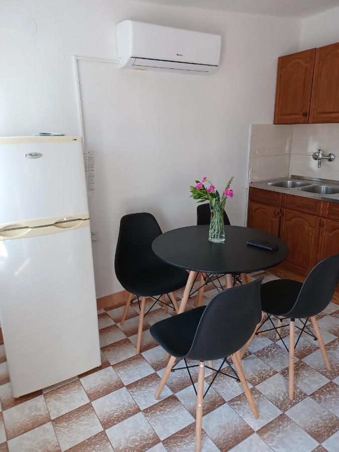 Apartments With A Parking Space Pag - 6325 Паг Екстериор снимка