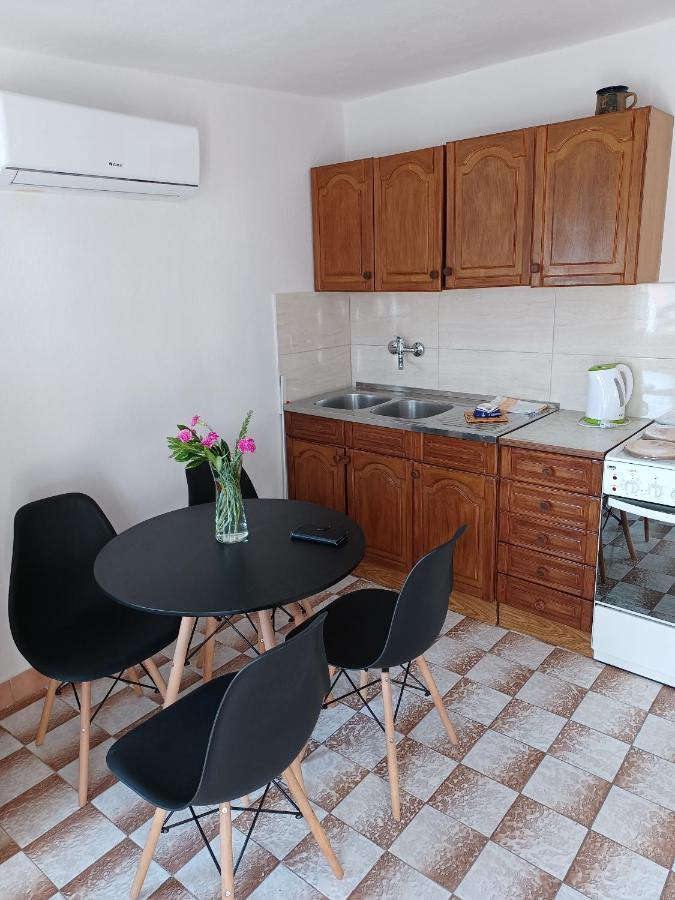 Apartments With A Parking Space Pag - 6325 Паг Екстериор снимка